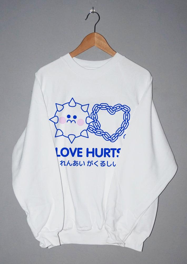 LOVE HURTS 2® Sweatshirt (white, black) - Kikillo Club